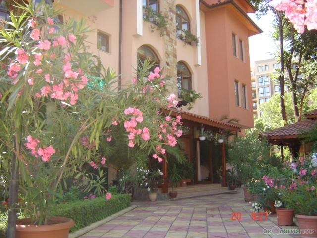 Олеандр Хаус, отель