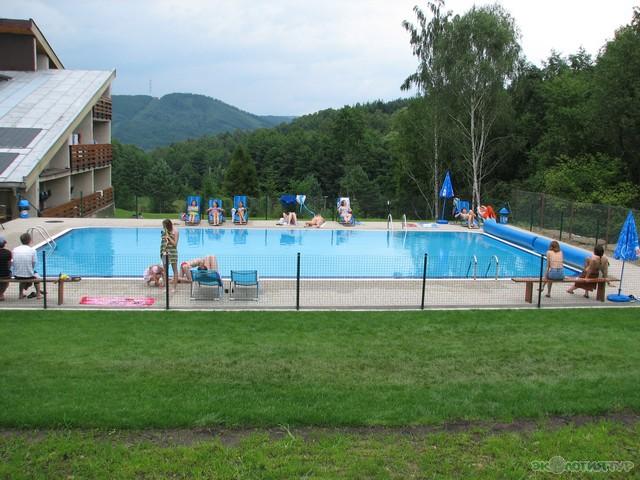 Бассейн