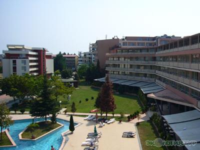 Дельта Бийч, бассейн